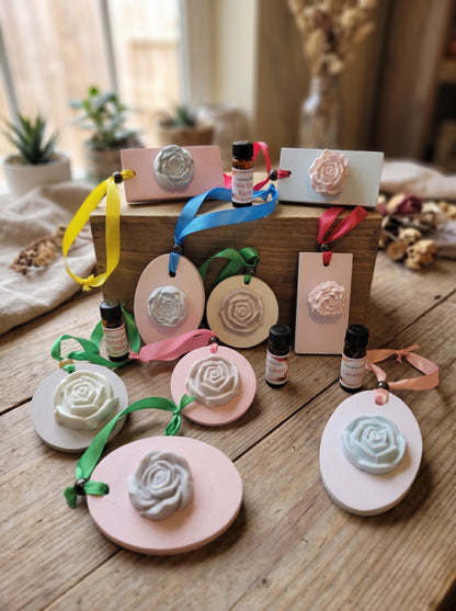 The Botanical Hanging Scent Trio: Hand-Poured Mineral Floral Stones & 4 Clean Fragrance Oils Gift Box - Summers Candles