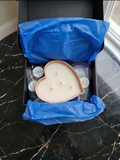 Fresh Linen Ceramic Heart Candle Gift Box