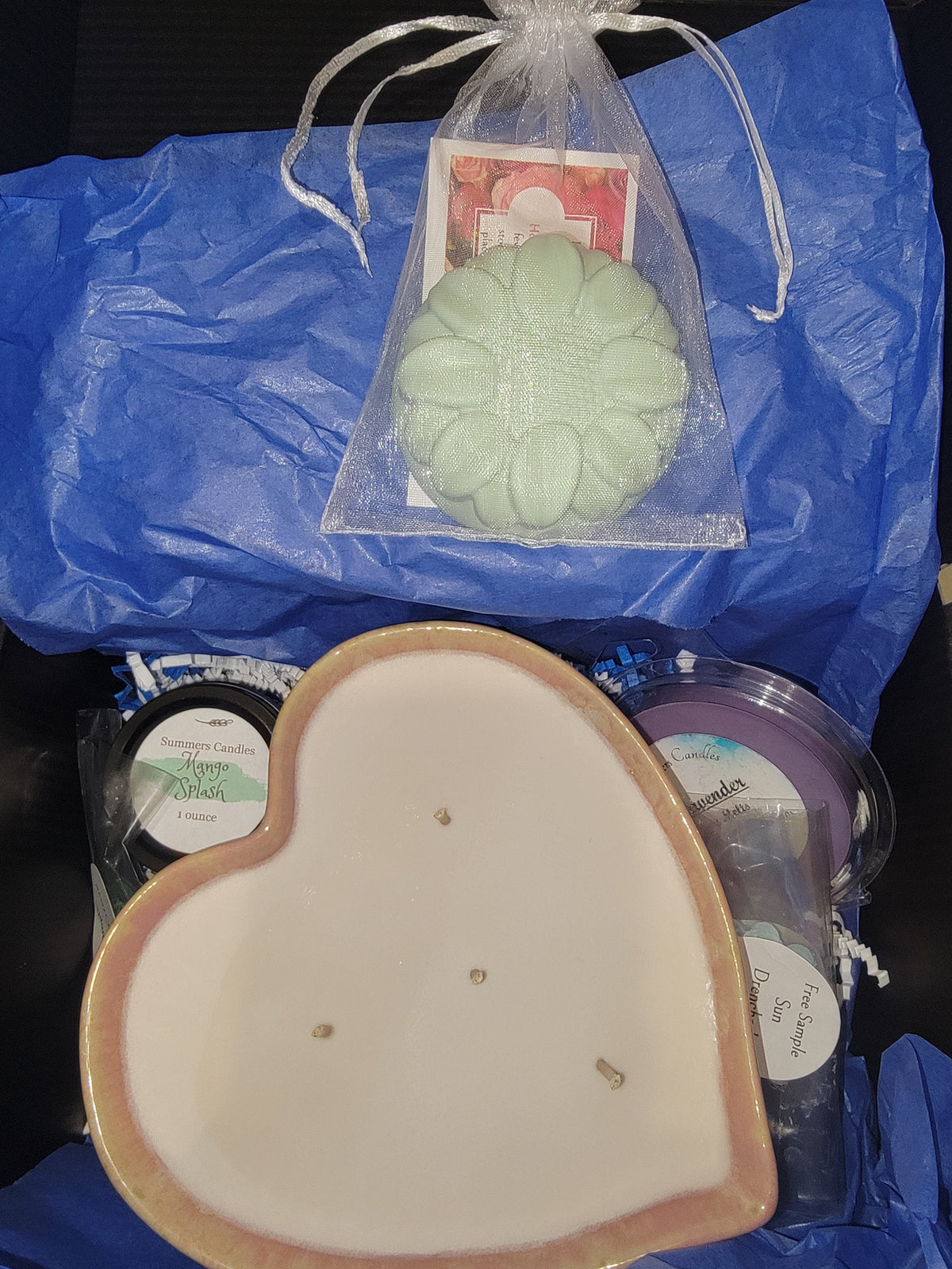 Fresh Linen Ceramic Heart Candle Gift Box